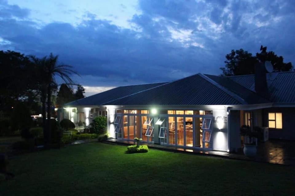 Nauntons Guest House&Wedding Venue Ladysmith Extérieur photo